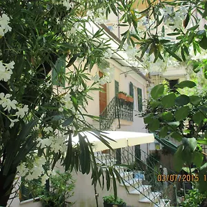 Apartment Il Giardino Degli Oleandri 