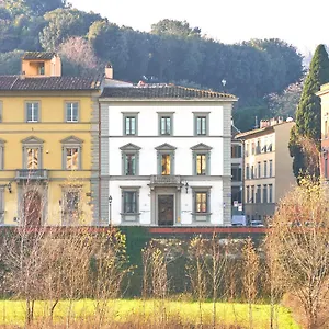 Serristori Palace Apart-hotel