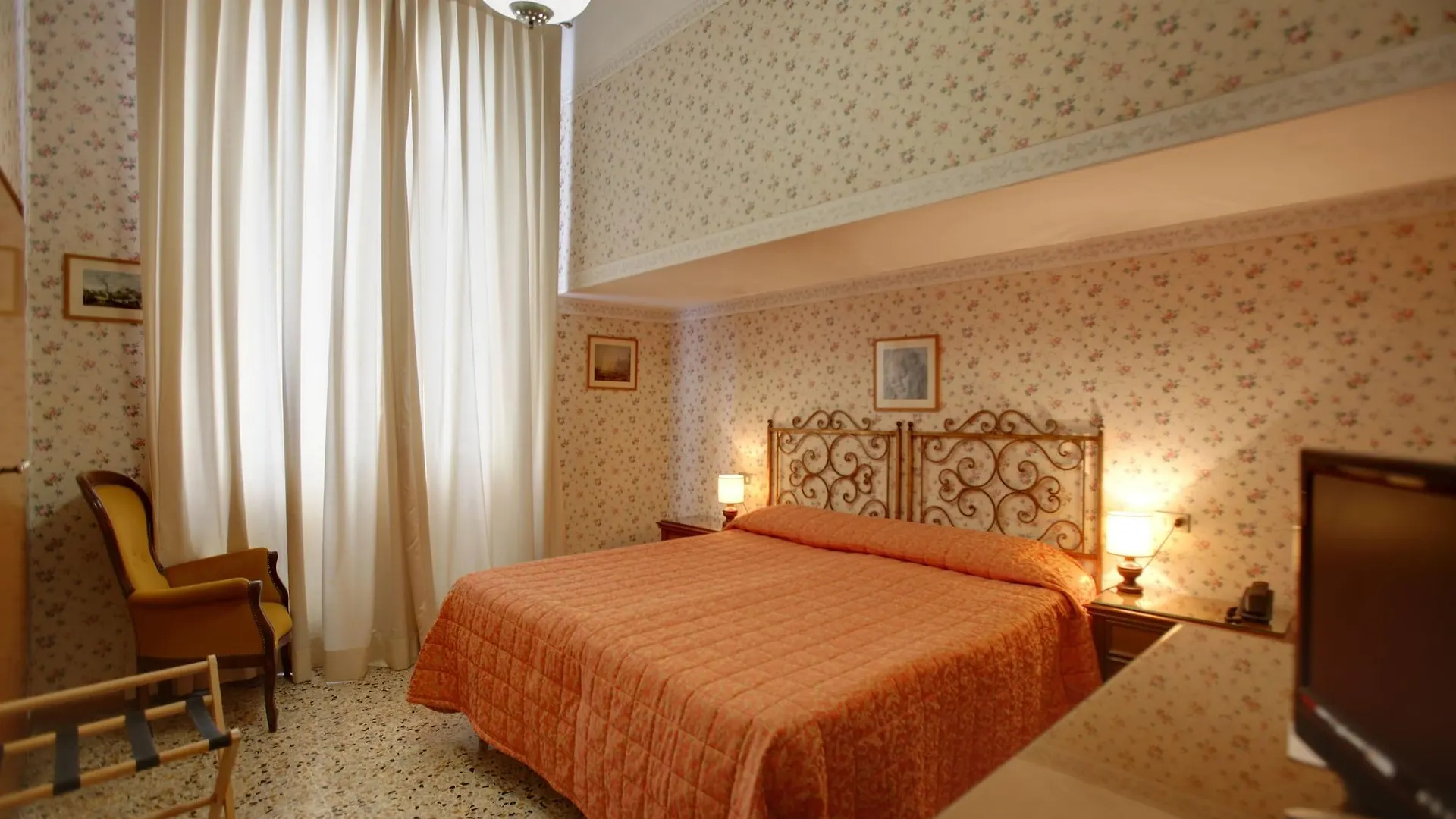 Hotel Ariele Florence